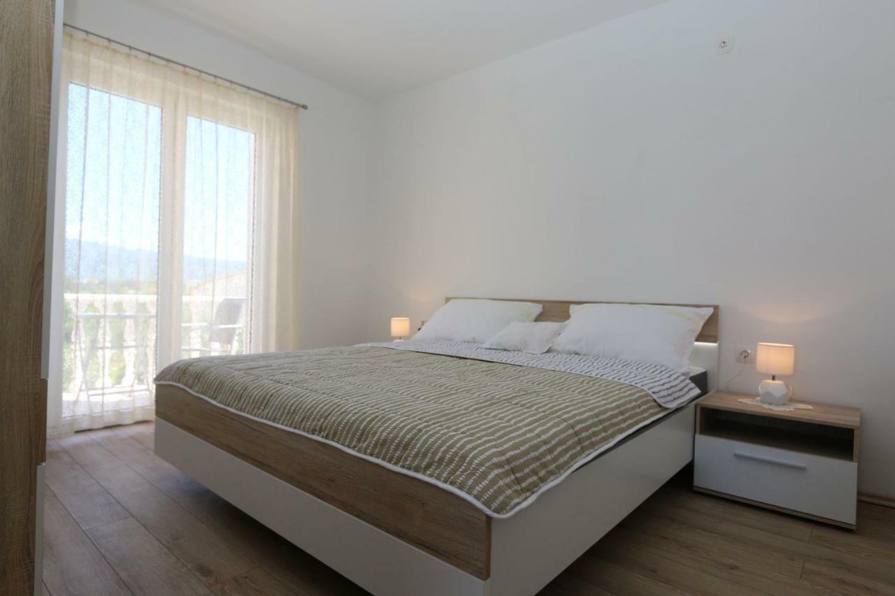 Apartments Mihalic Šilo Εξωτερικό φωτογραφία