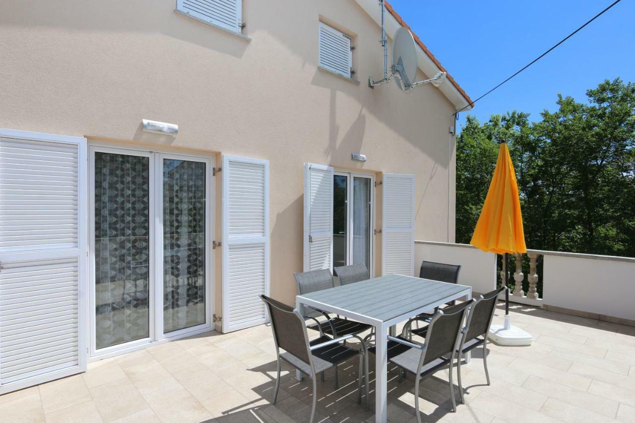 Apartments Mihalic Šilo Εξωτερικό φωτογραφία